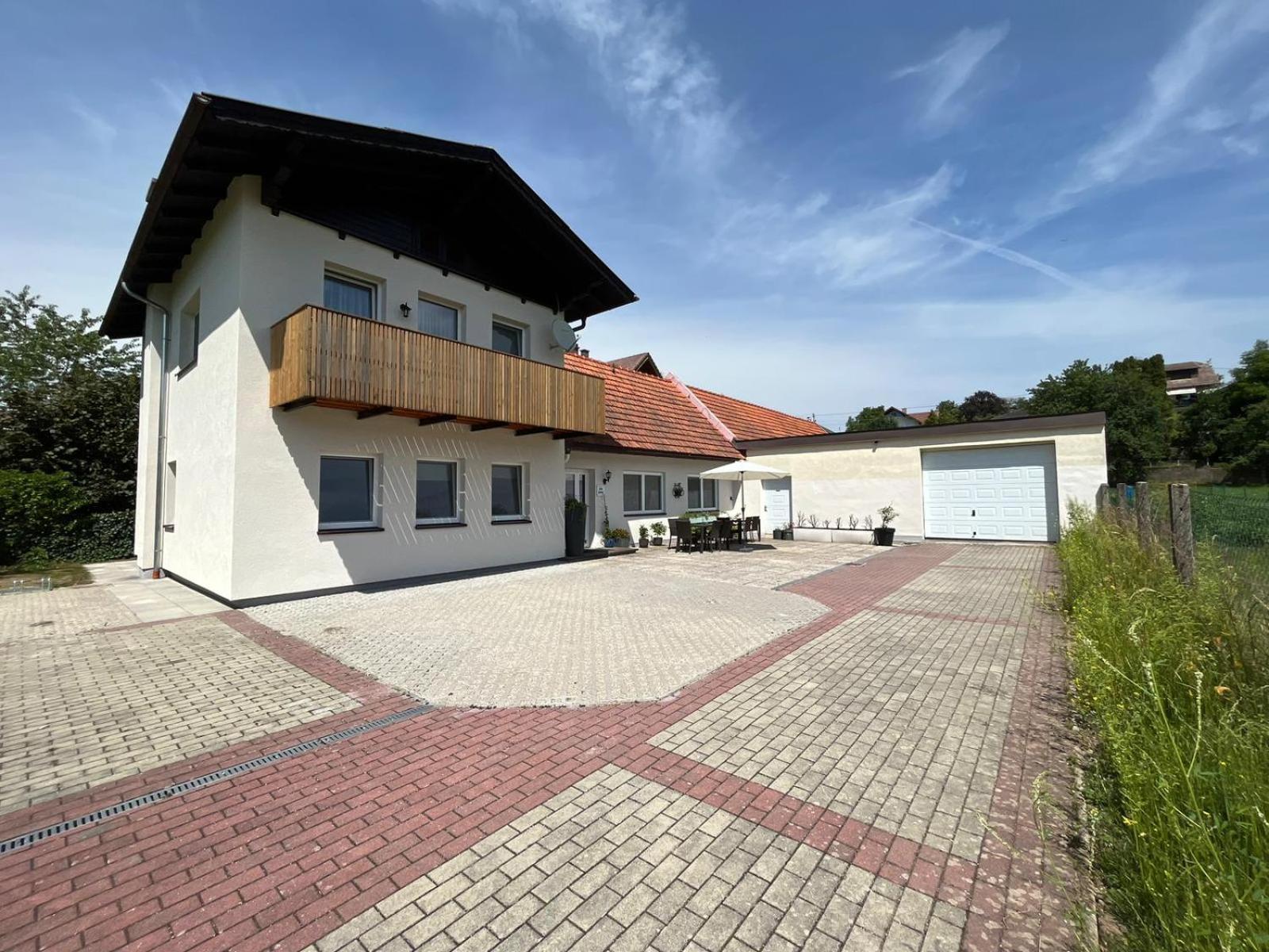Danner Familien-Ferienwohnungen Schoerfling Am Attersee المظهر الخارجي الصورة