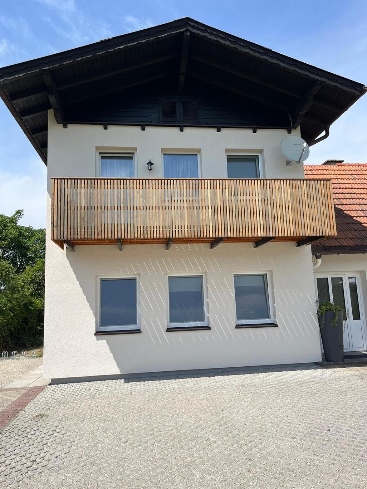 Danner Familien-Ferienwohnungen Schoerfling Am Attersee المظهر الخارجي الصورة